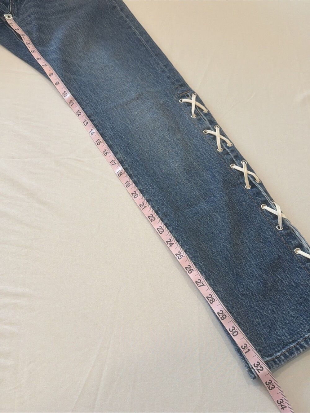 Beyoncé X Levi’s 501 Curvy Jeans Womens 28x32 Medium Wash Lace Up High Rise EUC - Picture 14 of 16